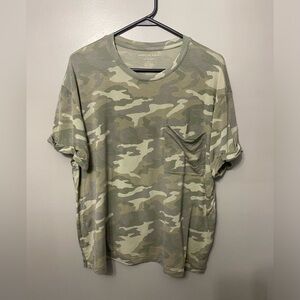 American Eagle womens soft & sexy tshirt. Worn once- perfect condition.